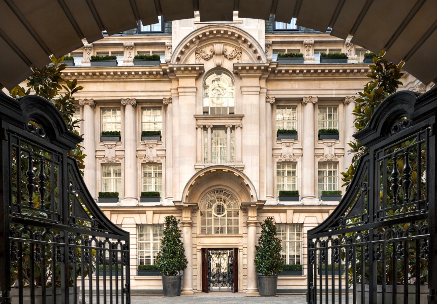 EmailDetailImage_LDN_Exteriors_Entrance_840x600.jpg